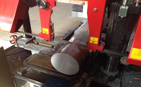 连平卧式带锯床加工时出现明显振荡如何排查？